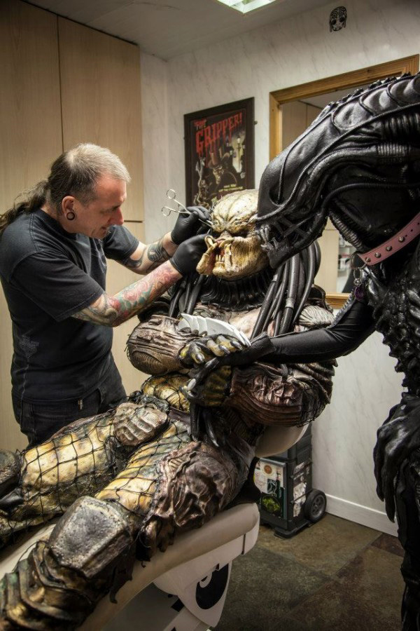 Predator And Alien Costumes Predator And Alien Costumes