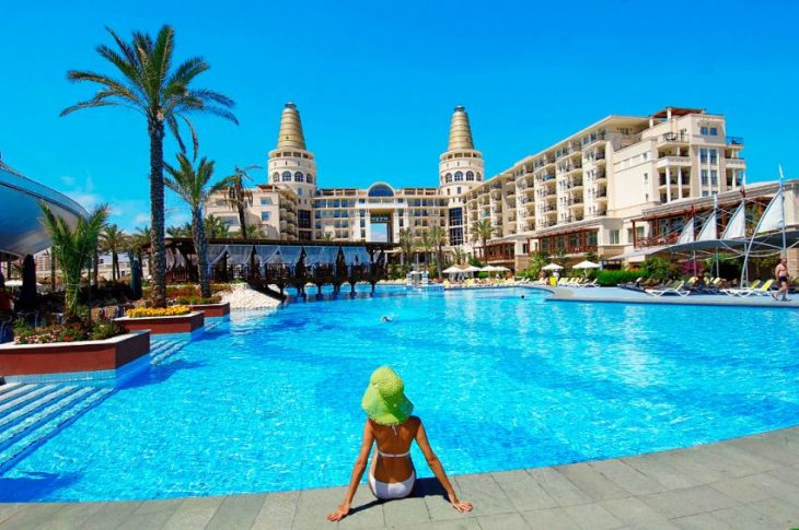 В какую сумму обойдутся открывшиеся курорты Турции?