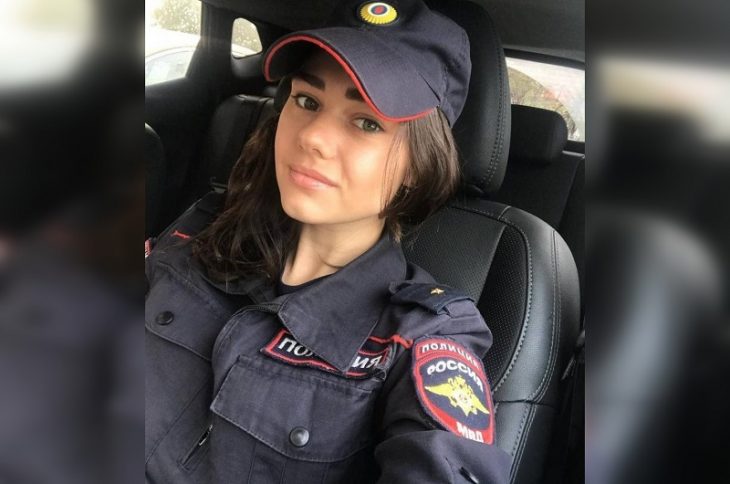 девушки-полицейские