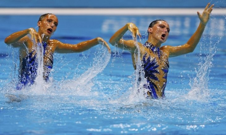 A Splashing Funny Collection of 25 Synchronized Swimming Photos