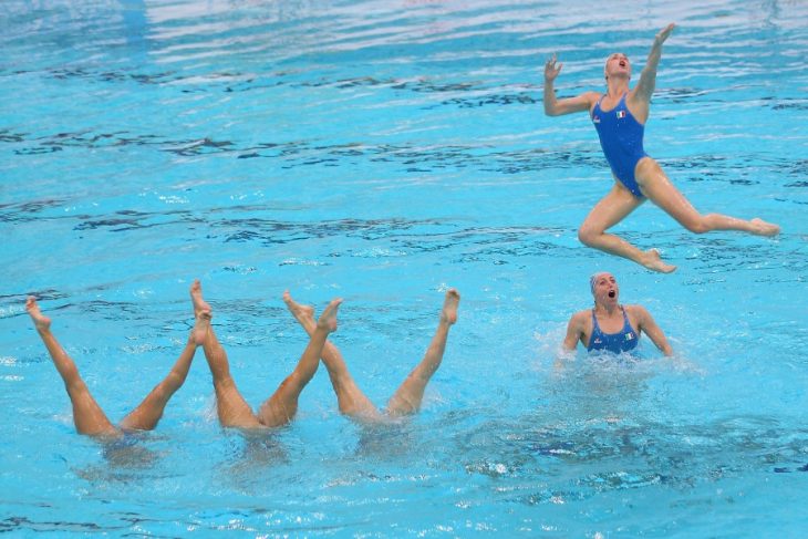 A Splashing Funny Collection of 25 Synchronized Swimming Photos