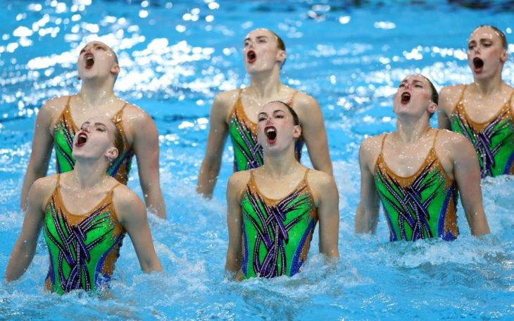 A Splashing Funny Collection of 25 Synchronized Swimming Photos