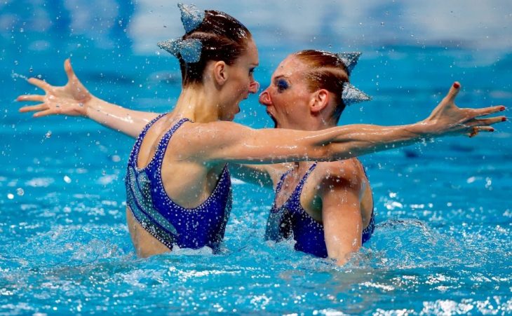 A Splashing Funny Collection of 25 Synchronized Swimming Photos