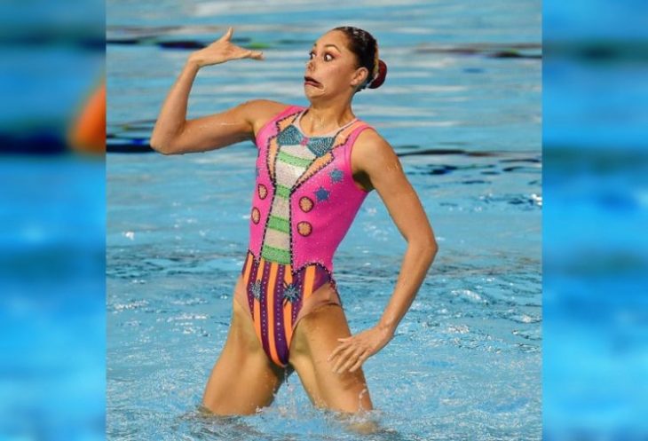 A Splashing Funny Collection of 25 Synchronized Swimming Photos