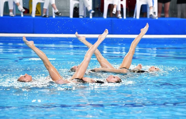 A Splashing Funny Collection of 25 Synchronized Swimming Photos