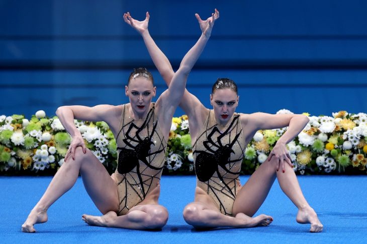 A Splashing Funny Collection of 25 Synchronized Swimming Photos