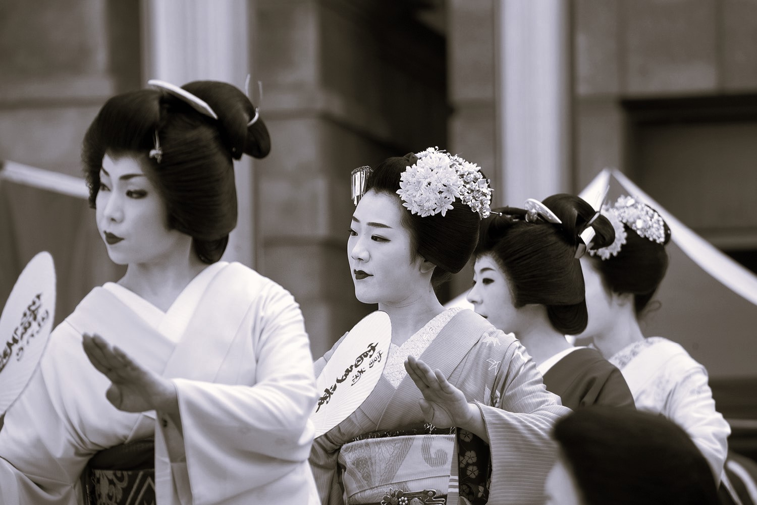 Amazing Facts About Geisha and Their Beautiful Photos