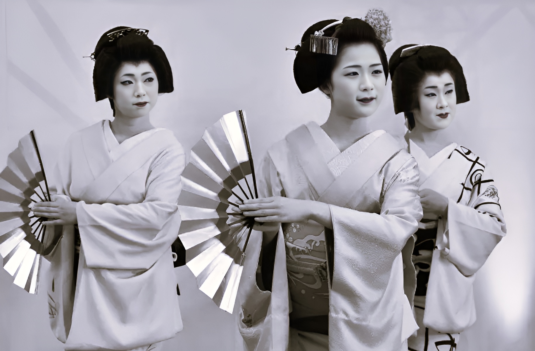 Amazing Facts About Geisha and Their Beautiful Photos